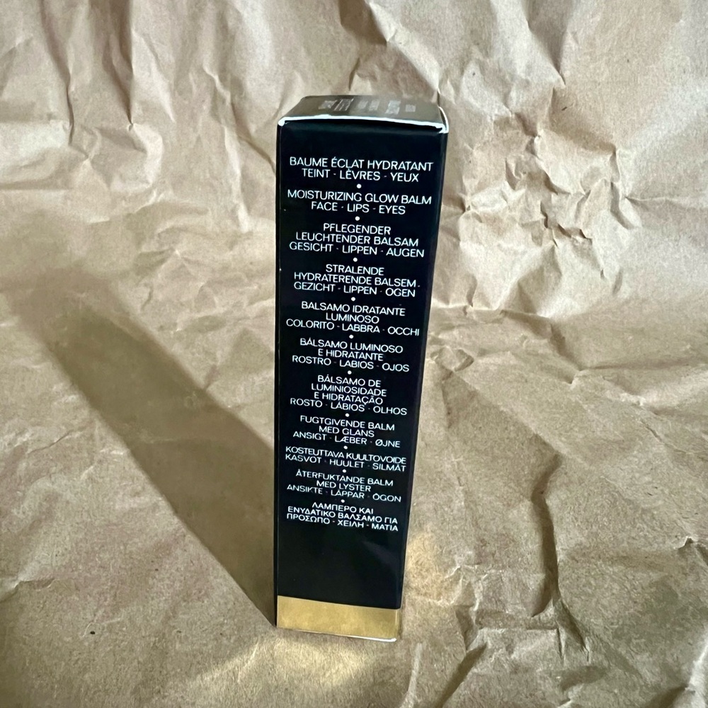 CHANEL BAUME ESSENTIEL NIB - Picture 13 of 15